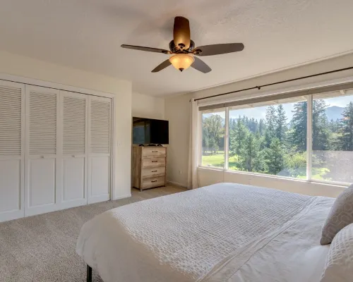 Vintage Golf/Ski Condo Near Mt. Hood w/ Beautiful Views ウェルチズのホテル