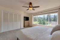 Vintage Golf Course View Condo Near Mt. Hood/Skiing - Wood Fireplace Hotels in Welches