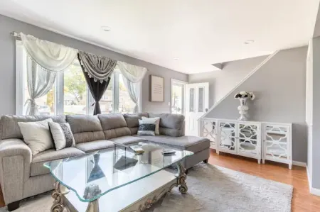 A Modern Getaway Perfect for Families & Business Отели в г. Дикс Хилс