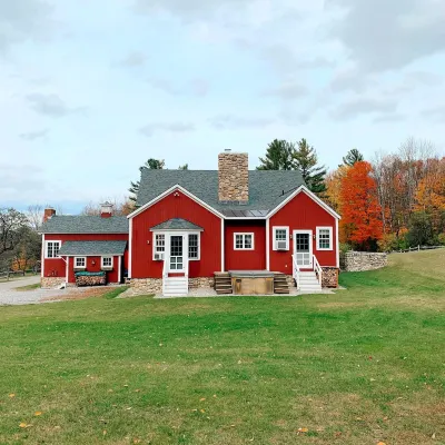 Historic Renovated Barn at Boorn Brook Farm - Manchester Vermont Hotels in 