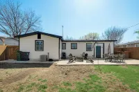 Walk to at&T Stadium & Globe Life! 3Br Home with Hot Tub & Backyard Oasis