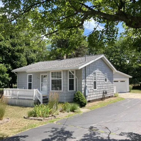 Best of Both Worlds! 5th Avenue Beach and Downtown Within Walking Distance!!