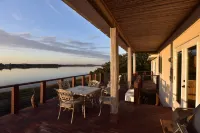 WATERFRONT Home  - Dolphins, Sunsets, Fishing, Kayaks, Canoe, Wildlife