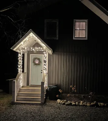 Adirondack Lakefront Getaway Newly Renovated, Fireplace, Gameroom, Close to Gore