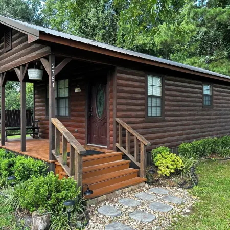 Fox Run Cabin with WiFi Right on 130 Mile Hike-Bike and Equestrian Trail.