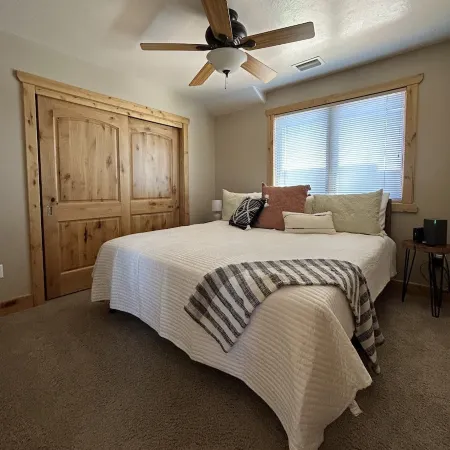 Heated Pool.Panoramic Views•4 Bed 2.5 Ba•Central Location