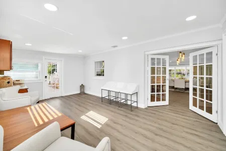 5BR/4B Tampa Bay Resort Style Private Pool Oasis