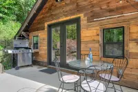 Cabin w/ Stunning Mountain Views-10 min to downtown & Blue Ridge Parkway
