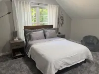 Pet friendly enclosed yard and close to town