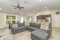 Pool  & Hot Tub! Pet Friendly, King Beds, Melbourne Beach!