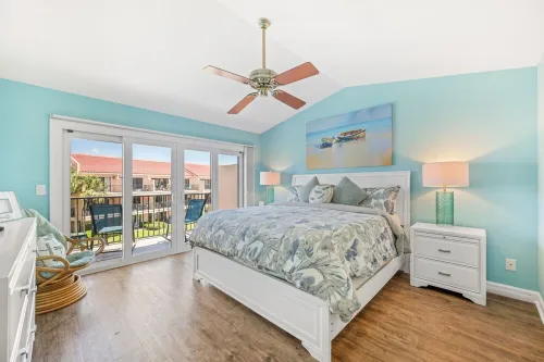 OCEANVIEW Fully Renovated Townhouse ☼ 2 Large Balconies with Outstanding Views!