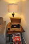 Newly renovated, music-themed home! Pet-Friendly! Only 2 minutes from I-40!