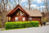 Cabin Located Within The Heart Of The Smokies*Grill*AC*Free WiFi*Hot Tub*Pool. Hotels near Wilderness at the Smokies