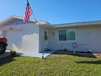 Beautiful, Pet friendly home on canal. Great for fishing, kayaks &  snowbirds
