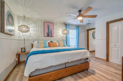 Lakefront House With Game Room & Fenced Backyard 콜린 서클 공원 주변 호텔