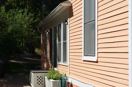 Historic Greeley Home - Charm and Location! Отели рядом с достопримечательностью «Библиотека Хай Плейнс Лайбрари Дистрикт Сентенниал Парк»