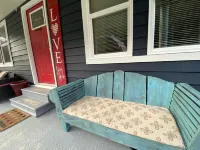 Stephen’sHouse Bandits Houses LLC Hotels in Logan County