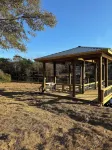 Negreet Retreat#2 Clean Waterfront Midlake Toledo Bend Sleeps 12 with Hot Tub