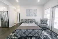 Beautiful Master Suite & Full Kitchen in New Home Hotels near Eastern Washington University JFK Memorial Library