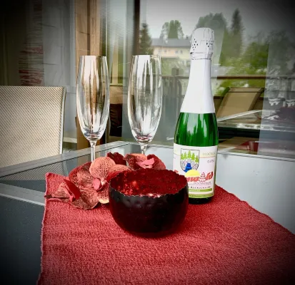 1 room apartment, 2 pers., South-facing balcony, swimming pool, WiFi Hotels in Schonwald