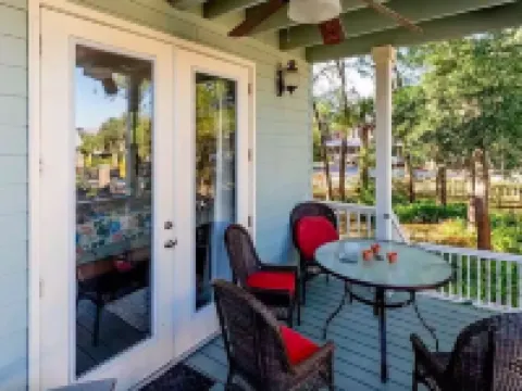 Hatch Life in Steinhatchee Landing Hotels in Steinhatchee