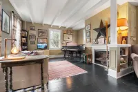 2Br Historic Marblehead Home+Minutes to Beach