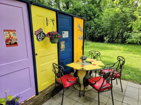 Relax At Rt.66, 10 Min from Ft. Leonard Wood Отели в г. Пуласки