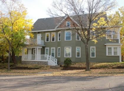 Long Term Stay for Large Groups . Sleeps 10! 5 Bedrooms 3 Baths!