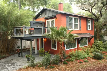 Savannah Whitemarsh Island Cottage on Private Riverfront Estate with Dock