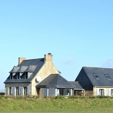 Fishing house in front of the sea. Отели в г. Плован