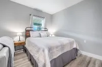 Johns Pass Studio 3  Fisherman's Cove & Cottages Studio 3