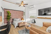 Spacious Industrial Style Guesthouse