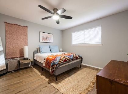 Viva La Austin! 40% Off Long Stays/Newly Renovated