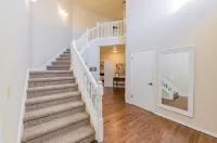 Spacious 5,000+ sq ft house, Close to PDX Airport