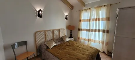 Sheepfold in dry stones with outdoor spa, calm assured Отели в г. Граначе