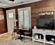 Perched on Pine: Endless Downtown Fun!