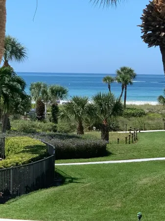WOW Factor Exceptional Siesta Key Condo in a slice of Paradise on #1 Beach in US Отели рядом с достопримечательностью «Sarasota Beach»
