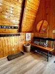 Cheerful Couples Get-Away Cabin at 8,500 Feet