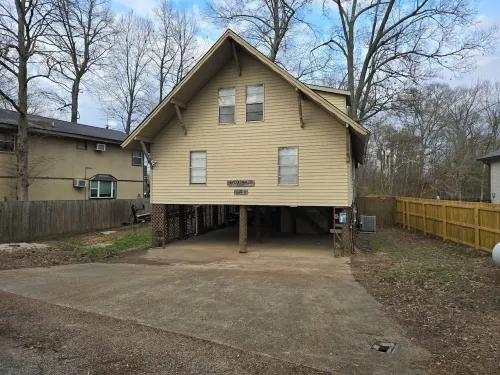 Water View Property, Pet Friendly, Golfing, Fishing, Marina, Swim, Park, Trails Hotels in Panola County