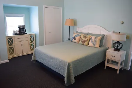 Avenue Side Room at The Copper Trout.