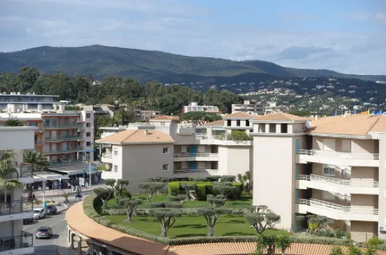 Rare product (T3) in the heart of Cavalaire