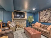 Tranquil mountainhouse w/hot tub, super close to trails & wineries- pet friendly Hotels in Happy Creek