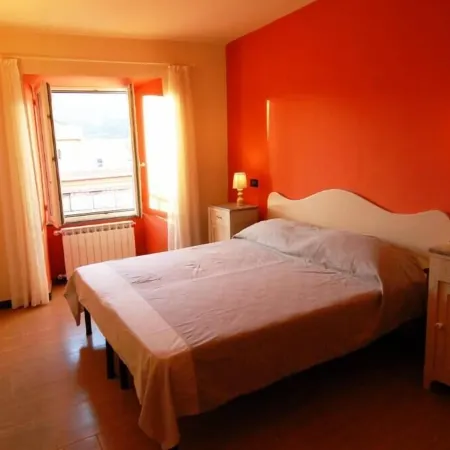 CENTRALLY quiet and typical residence -150 mt. from the sea