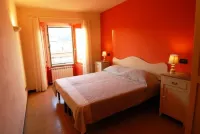 CENTRALLY quiet and typical residence -150 mt. from the sea