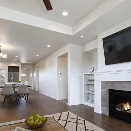 The Cozy & Classy Boise Home                           No cleaning fee!