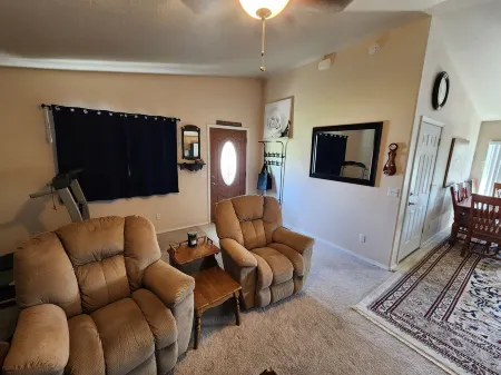 Quiet charming 3-bedroom house in central Cortez with WiFi and central air.