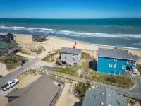 Oceanfront w/Hot Tub and Rooftop Deck - Panoramic Views! Hotels near Bodie Island