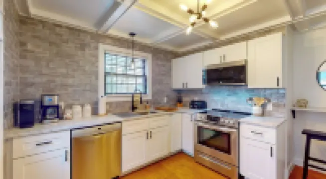 DT Mystic Renovated 3BR Mystic Cape house