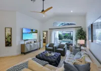 10% Off Weekly Naples Lux Home Private Heated Pool + Spa, Near Vanderbilt Beach - 4 tähden