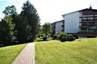 FeWo Hirschsprung - Cozy 2 room apartment in the vacation resort at Schluchsee (pool) - 무료 와이파이